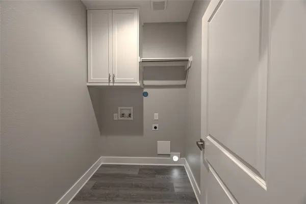 $299,500 | 737 Ebenezer Lane, Brenham, TX 77833