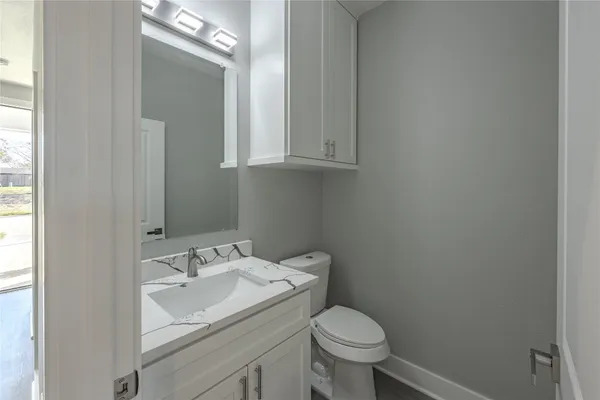 $299,500 | 737 Ebenezer Lane, Brenham, TX 77833