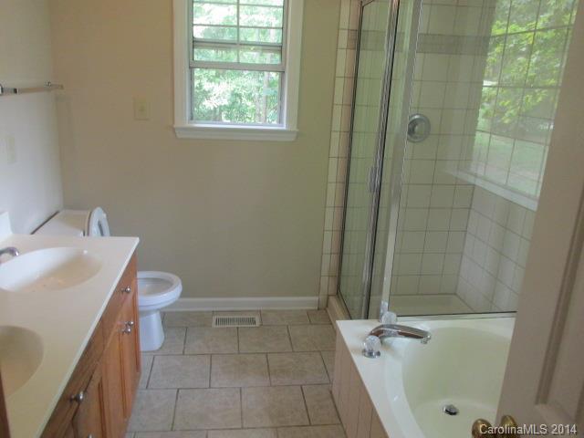 8290 Hunley Ridge Road Matthews, NC 28104 - Photo 5 of 11 Gallery Image 5