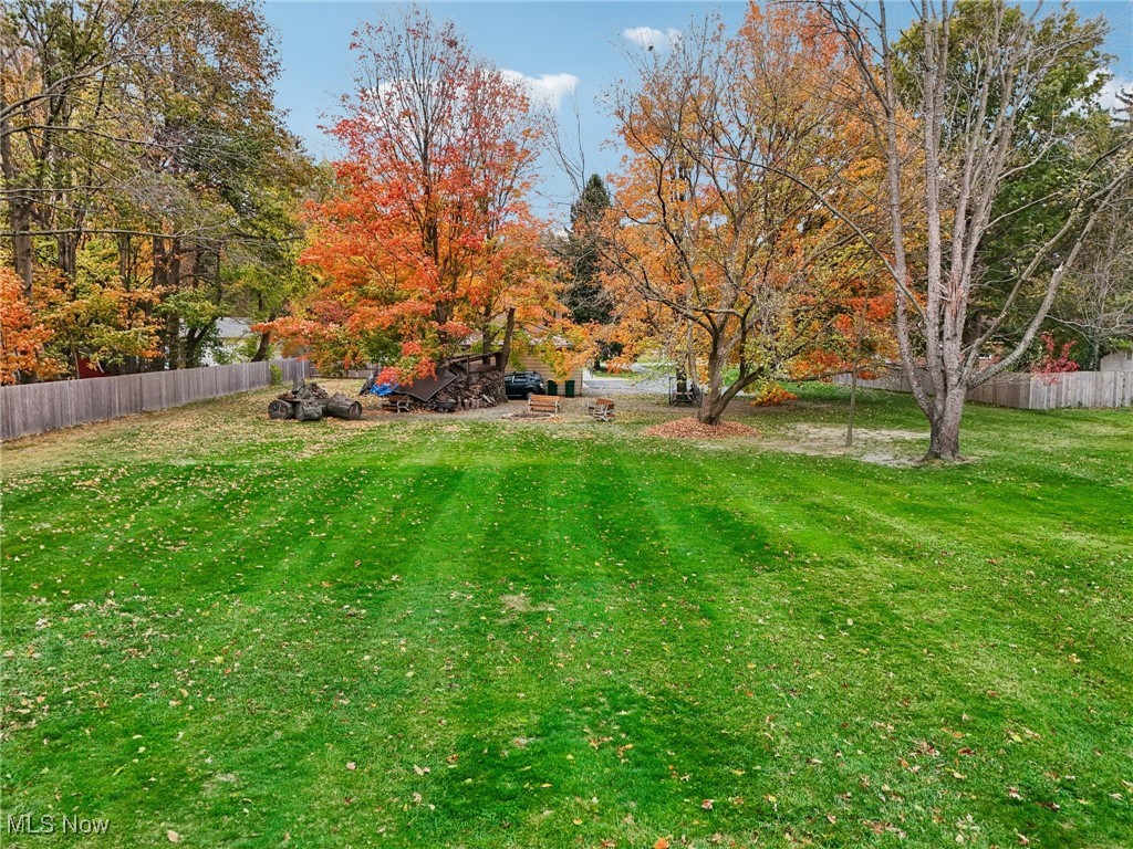 7995 Johnnycake Ridge Road Mentor, OH 44060 - Photo 28 of 47 View of yard