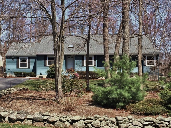 18 Stanley Road Medway, MA 02053 - Photo 1 of 30 Gallery Image 1
