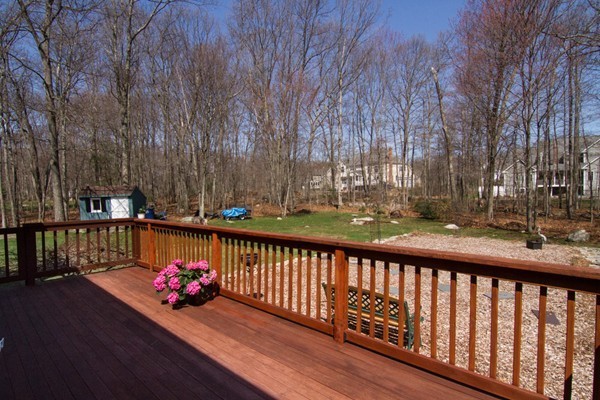 18 Stanley Road Medway, MA 02053 - Photo 4 of 30 Gallery Image 4
