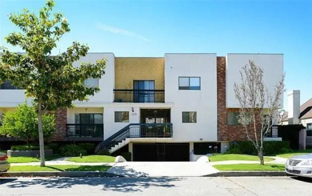 $3,749 | 315 Raymond Avenue, Unit 8, Glendale, CA 91201