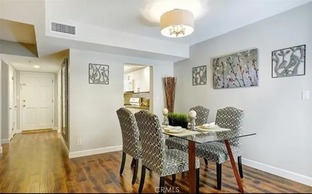 $3,749 | 315 Raymond Avenue, Unit 8, Glendale, CA 91201