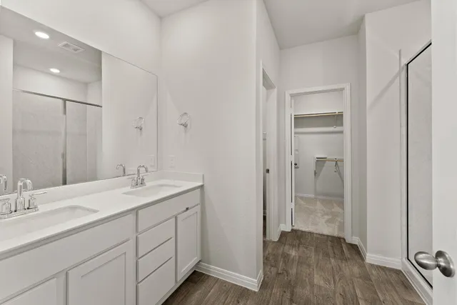 $2,200 | 411 Town Lk Bend, Kyle, TX 78640