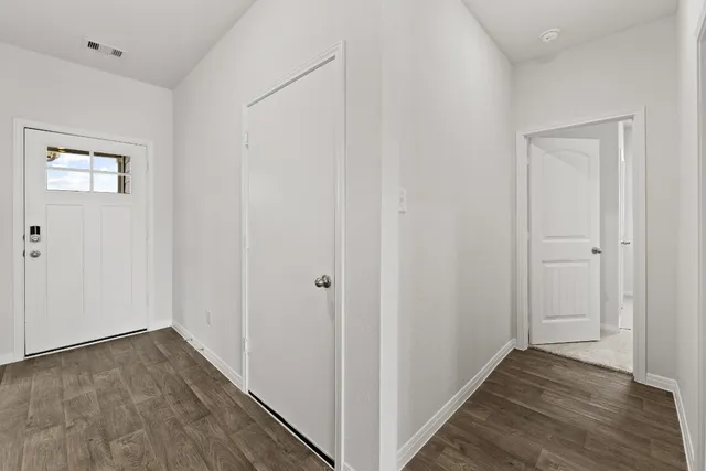 $2,200 | 411 Town Lk Bend, Kyle, TX 78640