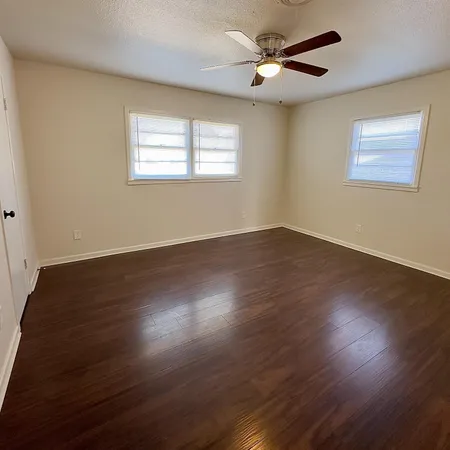 $1,600 | 5411 9th Street, Lubbock, TX 79416