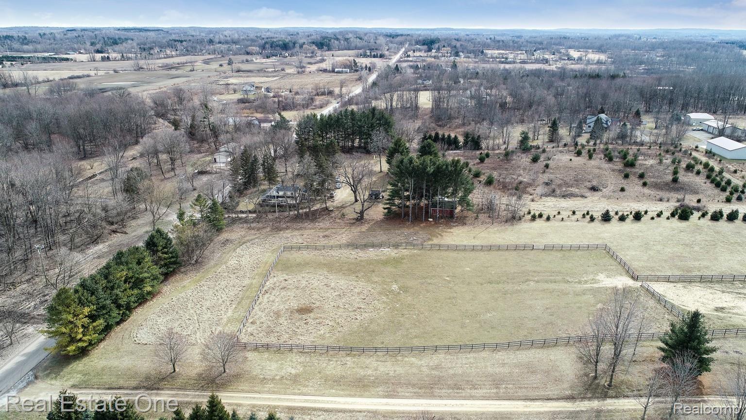 1168 South 5 Lakes Road Lapeer, MI 48446 - Photo 35 of 39 DJI_0023.jpg