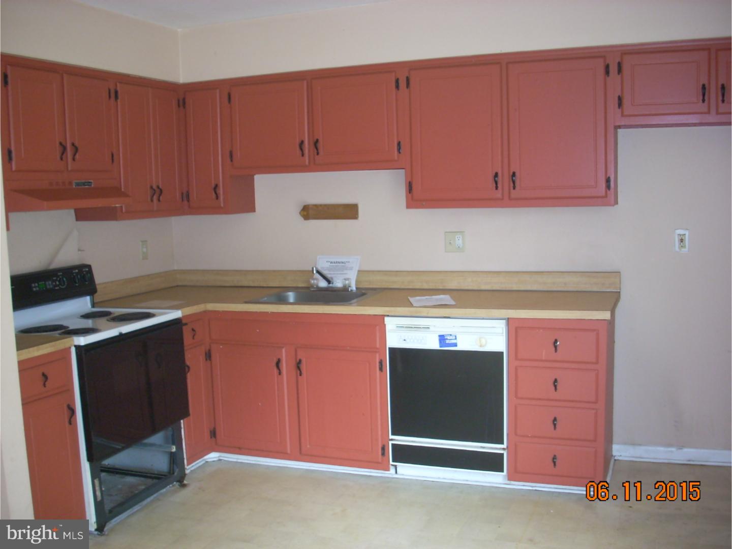 1902 Walnut Ridge Drive Pottstown, PA 19464 - Photo 3 of 5 Gallery Image 3