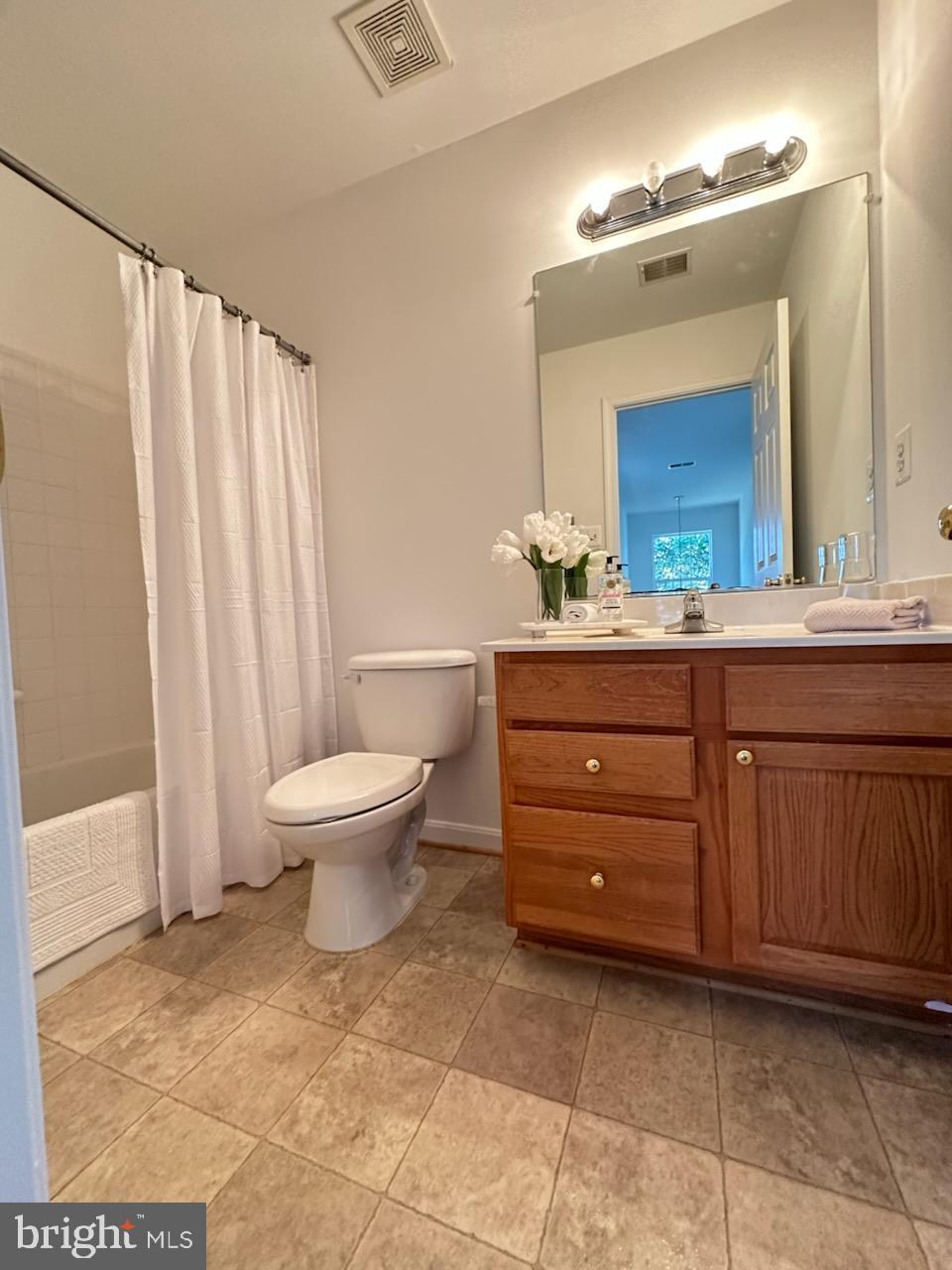 863 Fox Den Road Culpeper, VA 22701 - Photo 11 of 44 HALL BATHROOM UPPER LEVEL