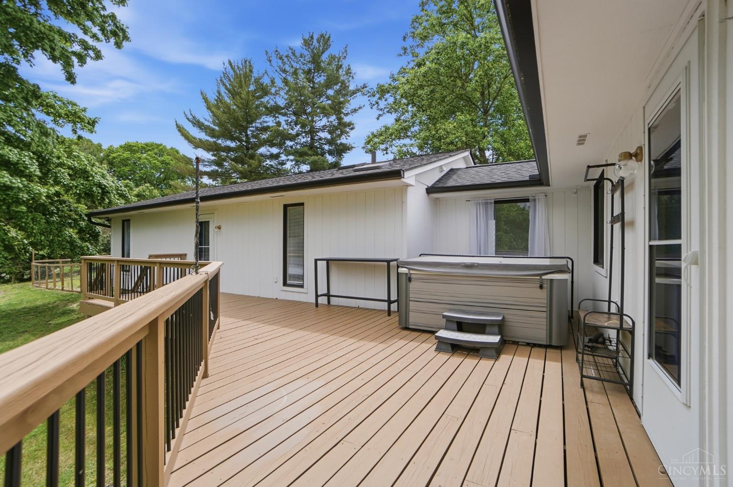 6594 Springdale Road Cincinnati, OH 45247 - Photo 12 of 57