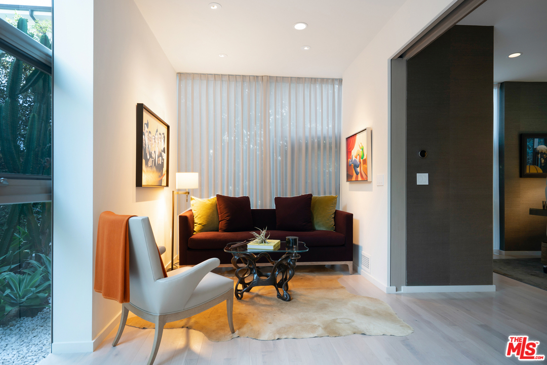 279 South Westgate Avenue Los Angeles, CA 90049 - Photo 21 of 36