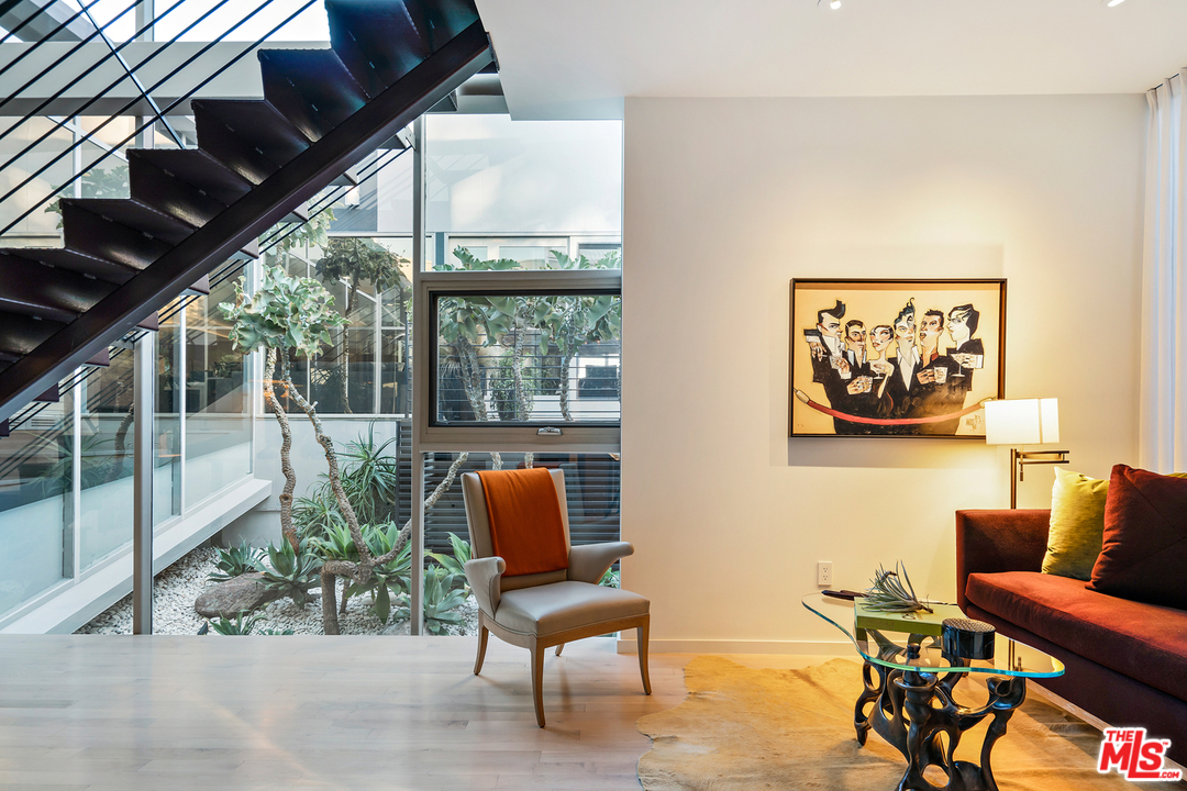 279 South Westgate Avenue Los Angeles, CA 90049 - Photo 22 of 36