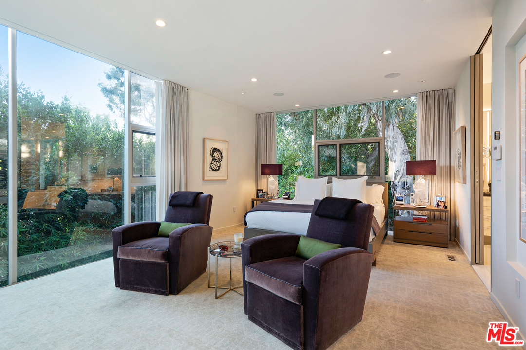 279 South Westgate Avenue Los Angeles, CA 90049 - Photo 26 of 36