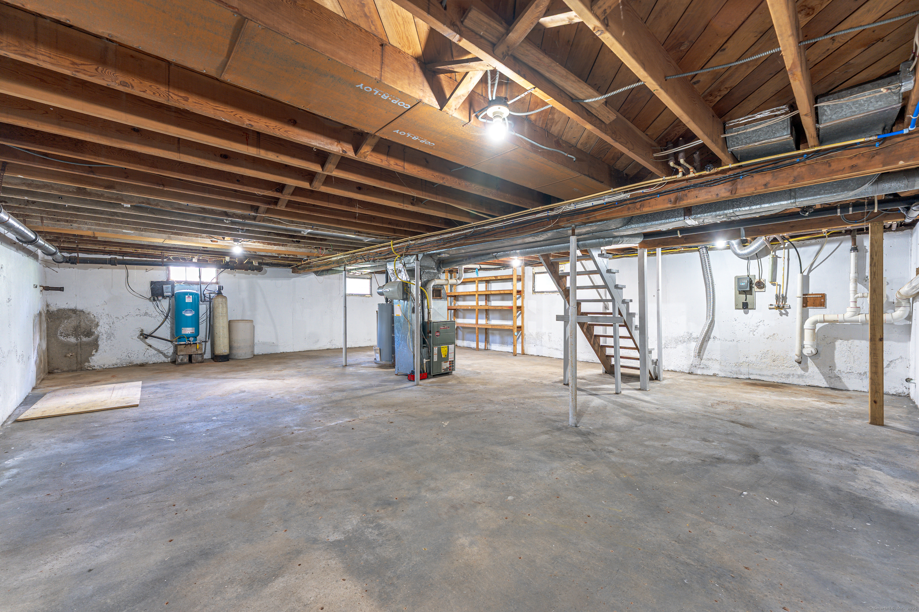 8 Ranslow Drive Wolcott, CT 06716 - Photo 27 of 31 a view of an empty room with a garage