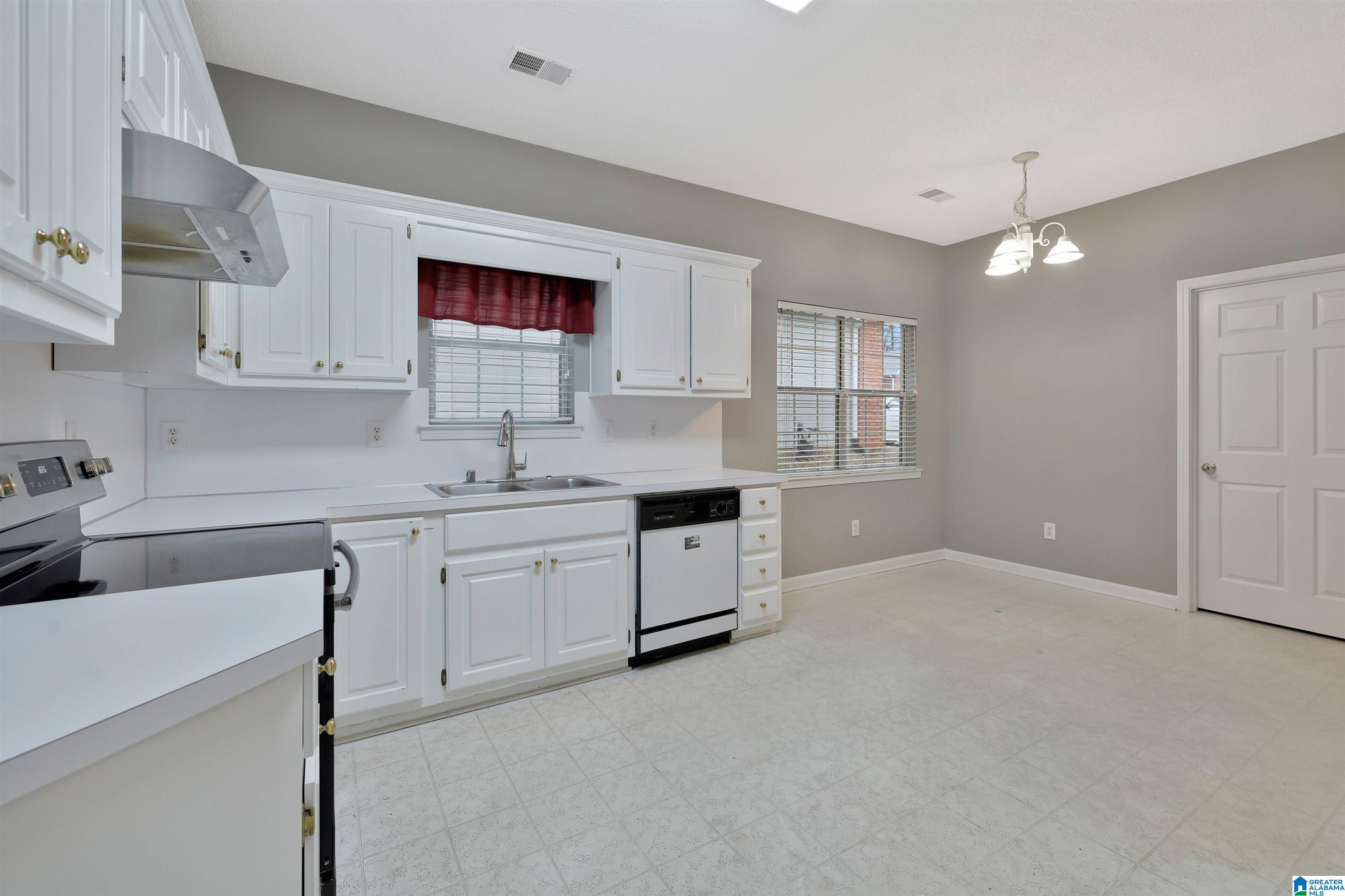 5174 Alex Way Birmingham, AL 35215 - Photo 8 of 26