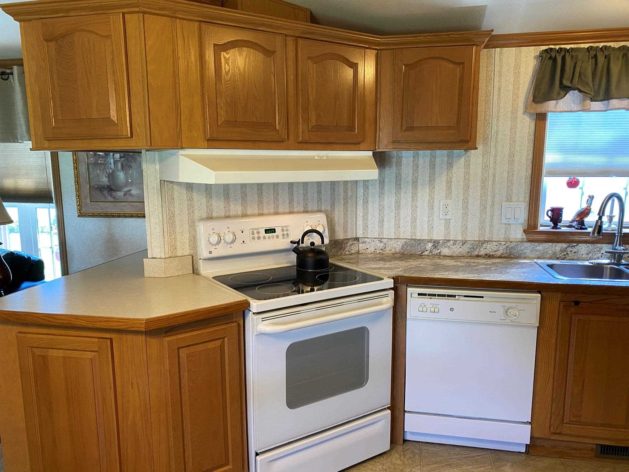 80 Ackerman's Trailer Park Salem, NH 03079 - Photo 8 of 21