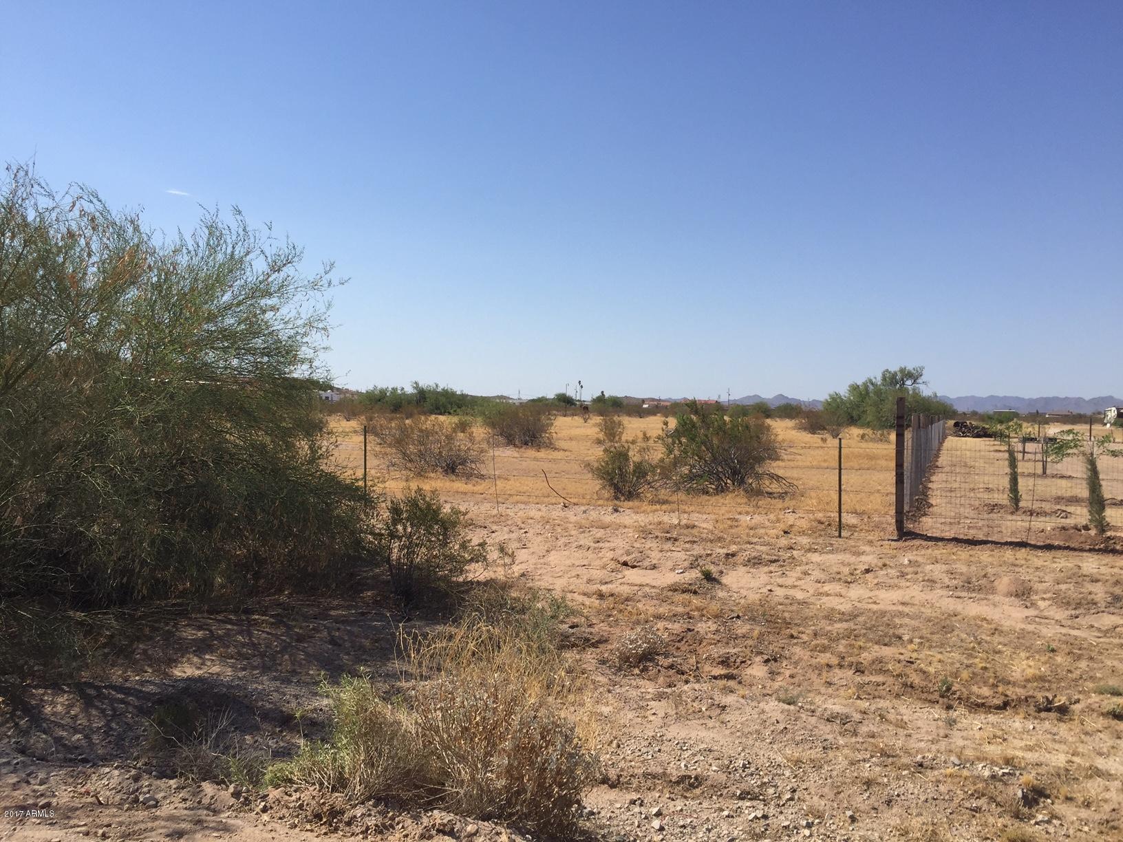 14010 South Tuthill Road, Unit 4 Buckeye, AZ 85326 - Photo 3 of 5 3