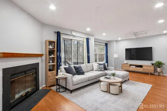 $549,900 | 44 Heather Court, Monmouth Junction, NJ 08852