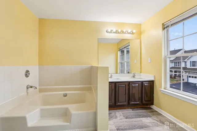 $549,900 | 44 Heather Court, Monmouth Junction, NJ 08852