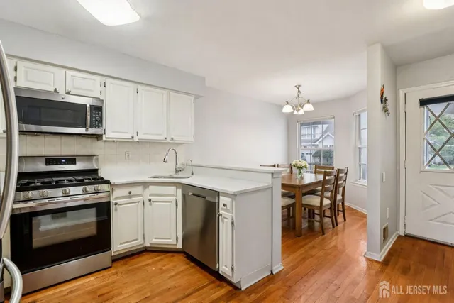 $549,900 | 44 Heather Court, Monmouth Junction, NJ 08852