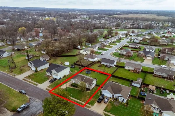 $338,000 | 508 Crews Avenue, Odessa, MO 64076