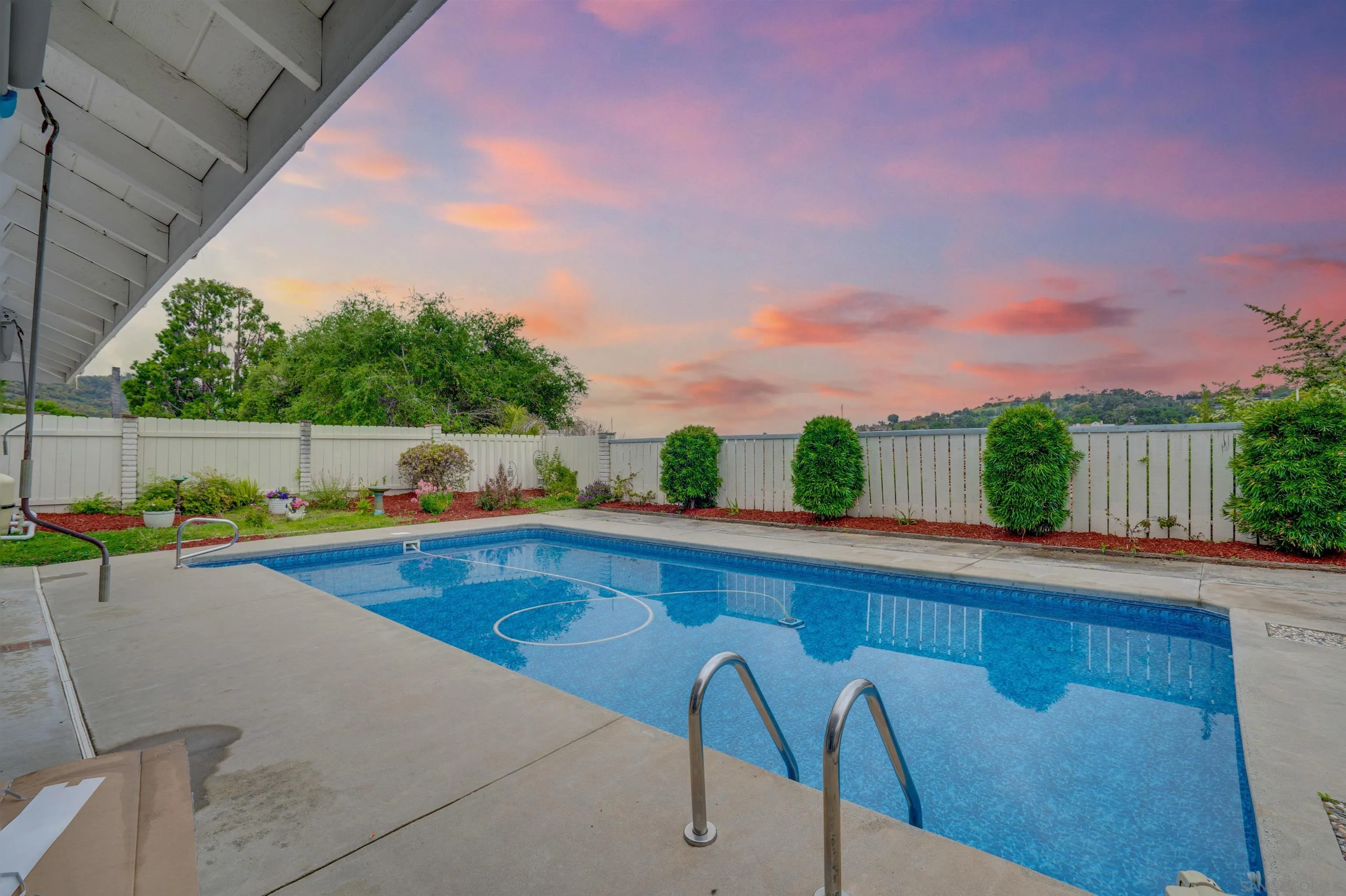 3675 Northcliff Drive Fallbrook, CA 92028 - Photo 34 of 37 a view of outdoor space and swimming pool