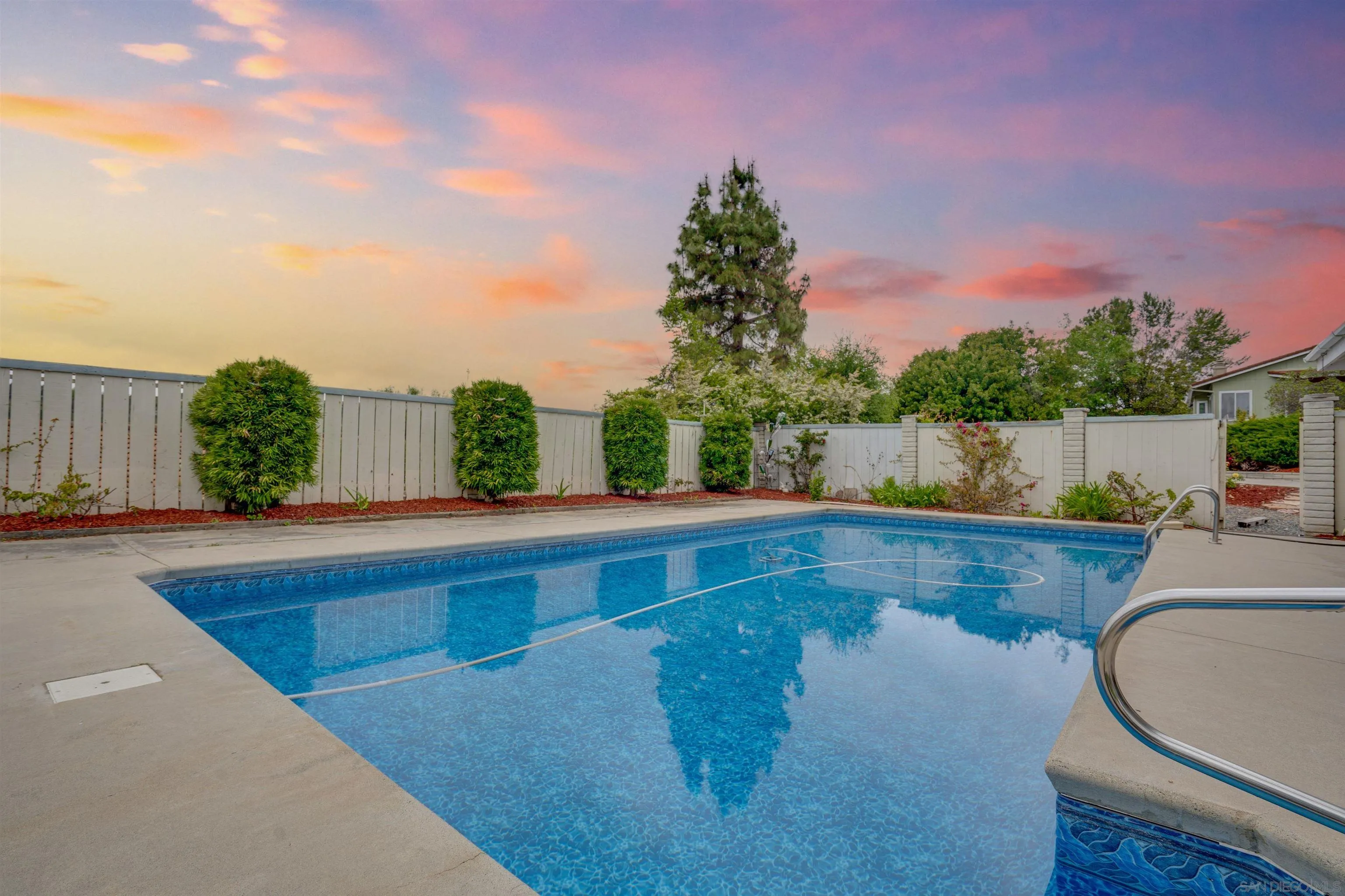 3675 Northcliff Drive Fallbrook, CA 92028 - Photo 35 of 37 a view of swimming pool with a yard