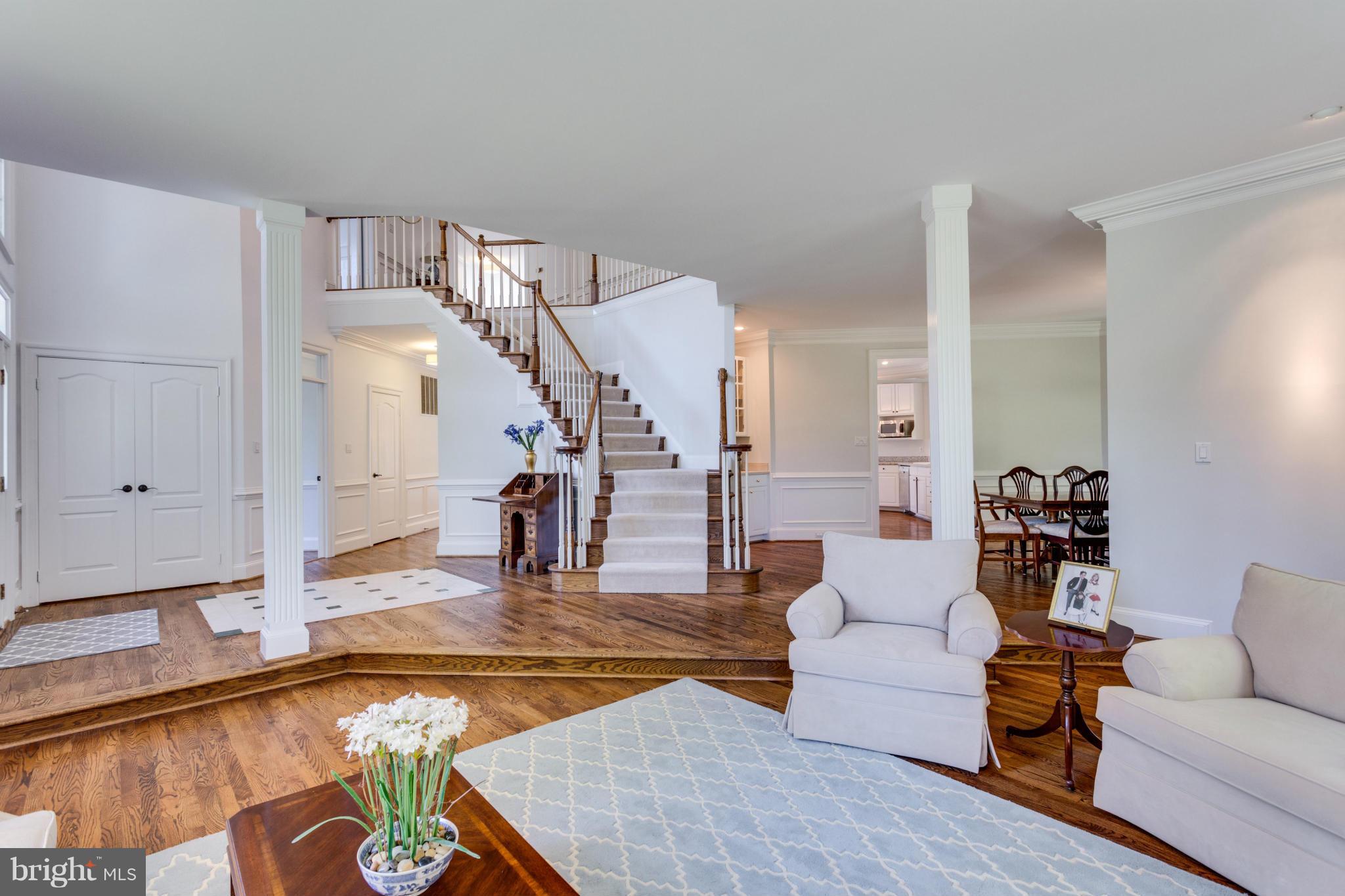 544 Springvale Road Great Falls, VA 22066 - Photo 4 of 30 Interior (General)