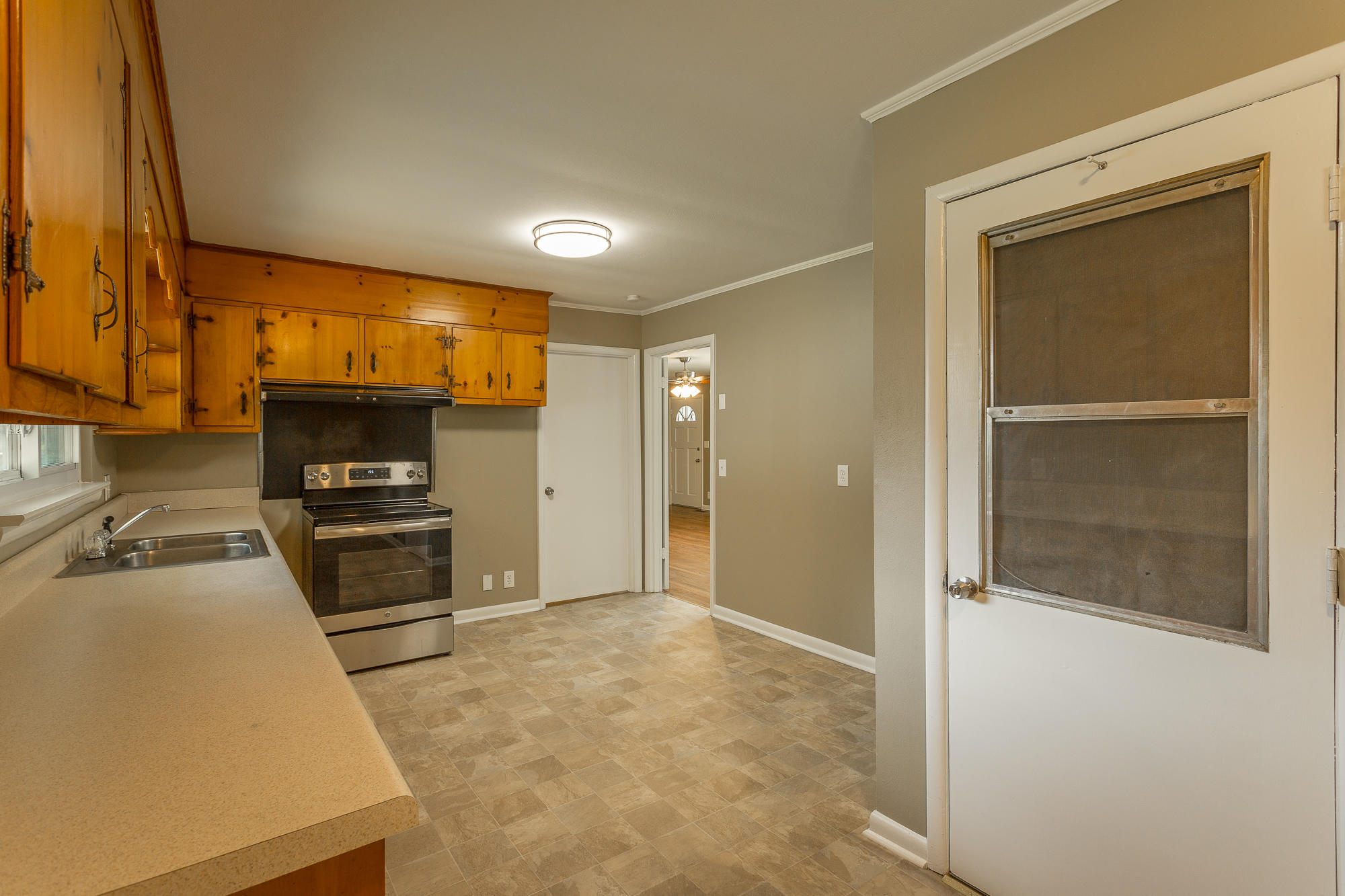 516 Talley Road Chattanooga, TN 37411 - Photo 6 of 24 516 Talley Road-11