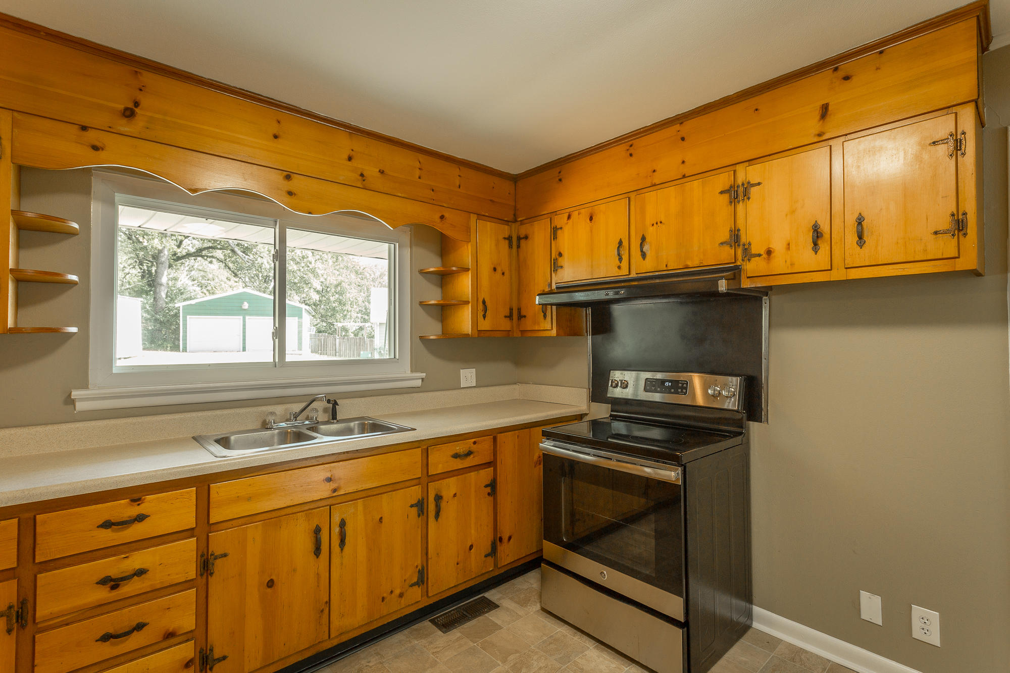 516 Talley Road Chattanooga, TN 37411 - Photo 10 of 24 516 Talley Road-9