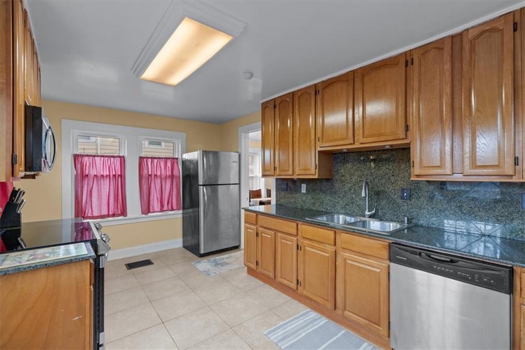 4007 Genessee Street Kansas City, MO 64111 - Photo 11 of 22