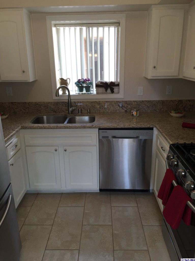 1701 Scott Road, Unit 113 Burbank, CA 91504 - Photo 11 of 19 Additional Photo