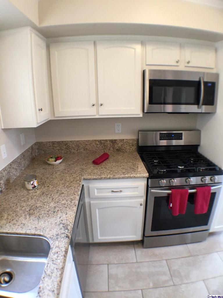 1701 Scott Road, Unit 113 Burbank, CA 91504 - Photo 12 of 19 Additional Photo