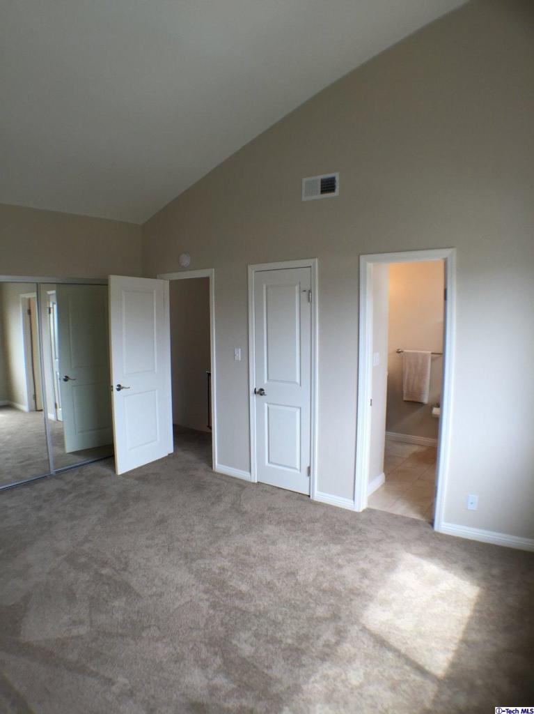 1701 Scott Road, Unit 113 Burbank, CA 91504 - Photo 13 of 19 Additional Photo