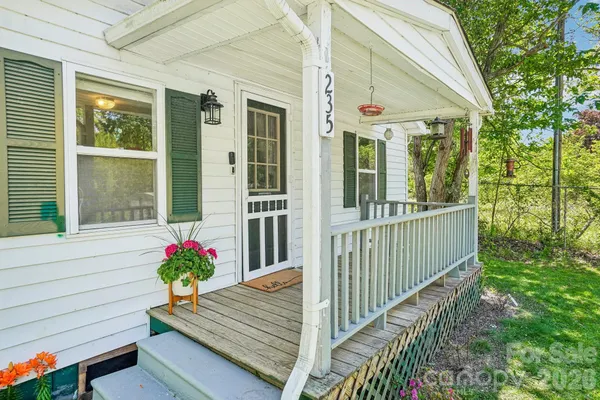 $264,000 | 235 Gull Avenue, Unit 431, East Flat Rock, NC 28726