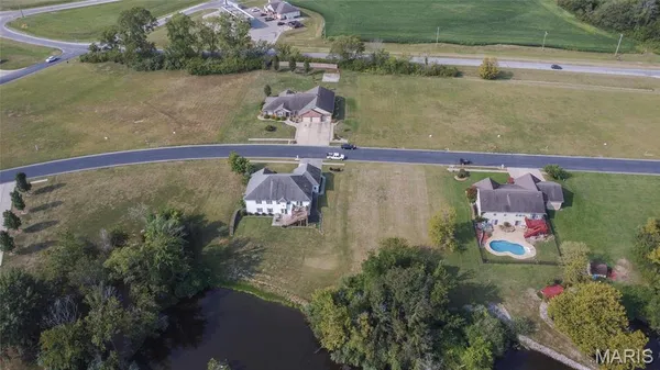 $39,900 | 2812 Scenic Lake Drive, New Athens, IL 62264