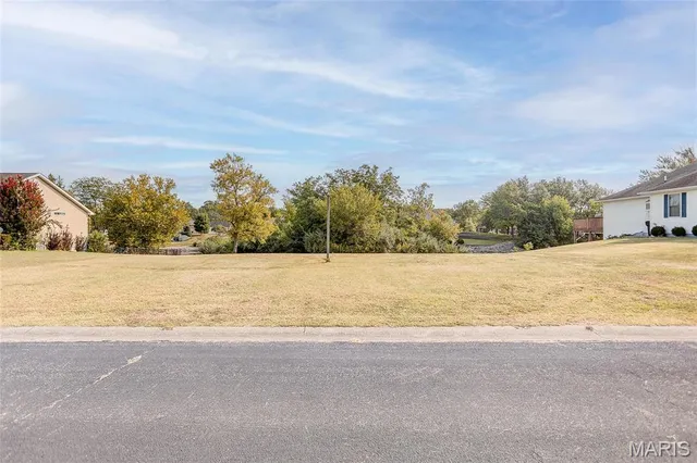 $39,900 | 2812 Scenic Lake Drive, New Athens, IL 62264