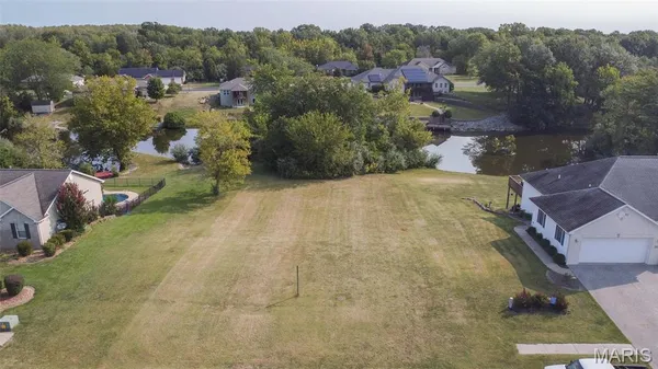 $39,900 | 2812 Scenic Lake Drive, New Athens, IL 62264