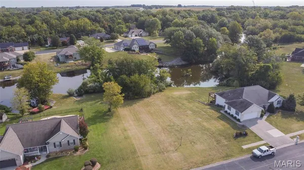 $39,900 | 2812 Scenic Lake Drive, New Athens, IL 62264