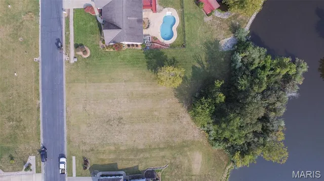 $39,900 | 2812 Scenic Lake Drive, New Athens, IL 62264