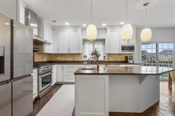 $669,000 | 1805 Mullikin Drive, Champaign, IL 61822