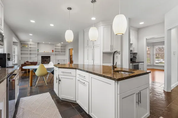 $669,000 | 1805 Mullikin Drive, Champaign, IL 61822