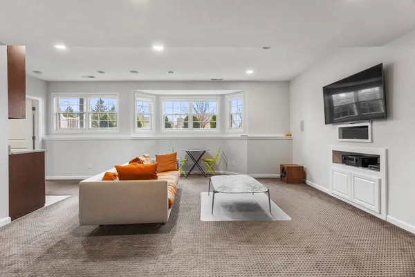 $669,000 | 1805 Mullikin Drive, Champaign, IL 61822