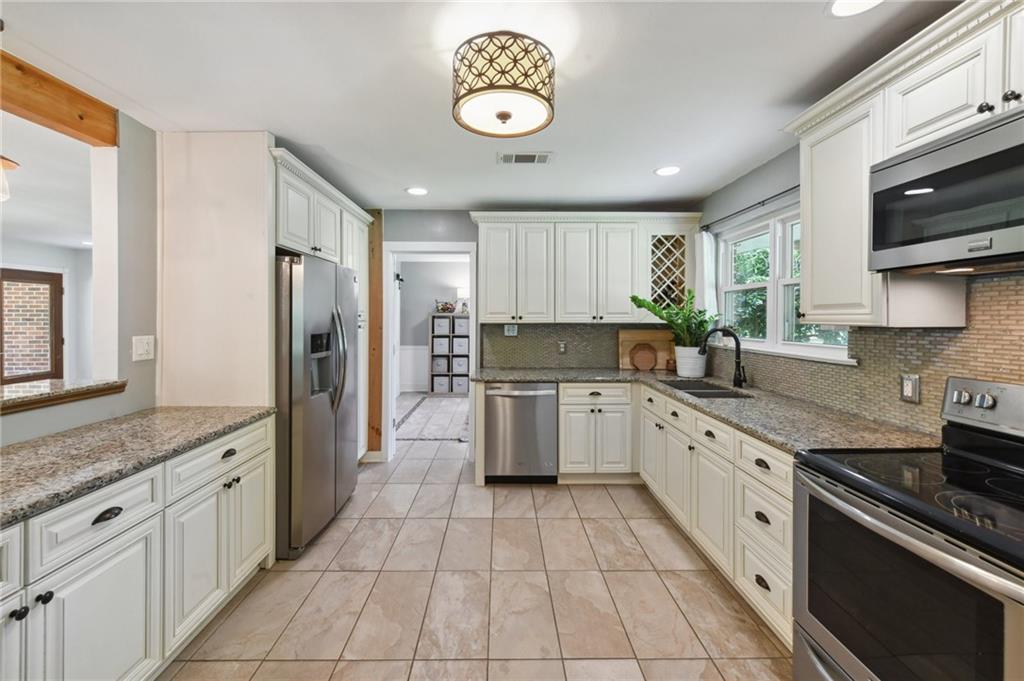 21064 Firetower Road Mandeville, LA 70471 - Photo 8 of 25 Gallery Image 8