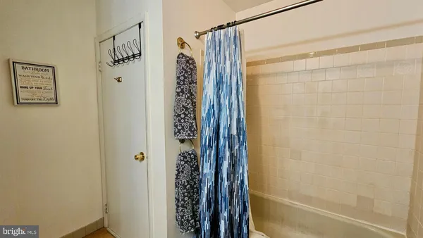 $165,000 | 1475 Mt Holly Road, Unit B5, Beverly, NJ 08010