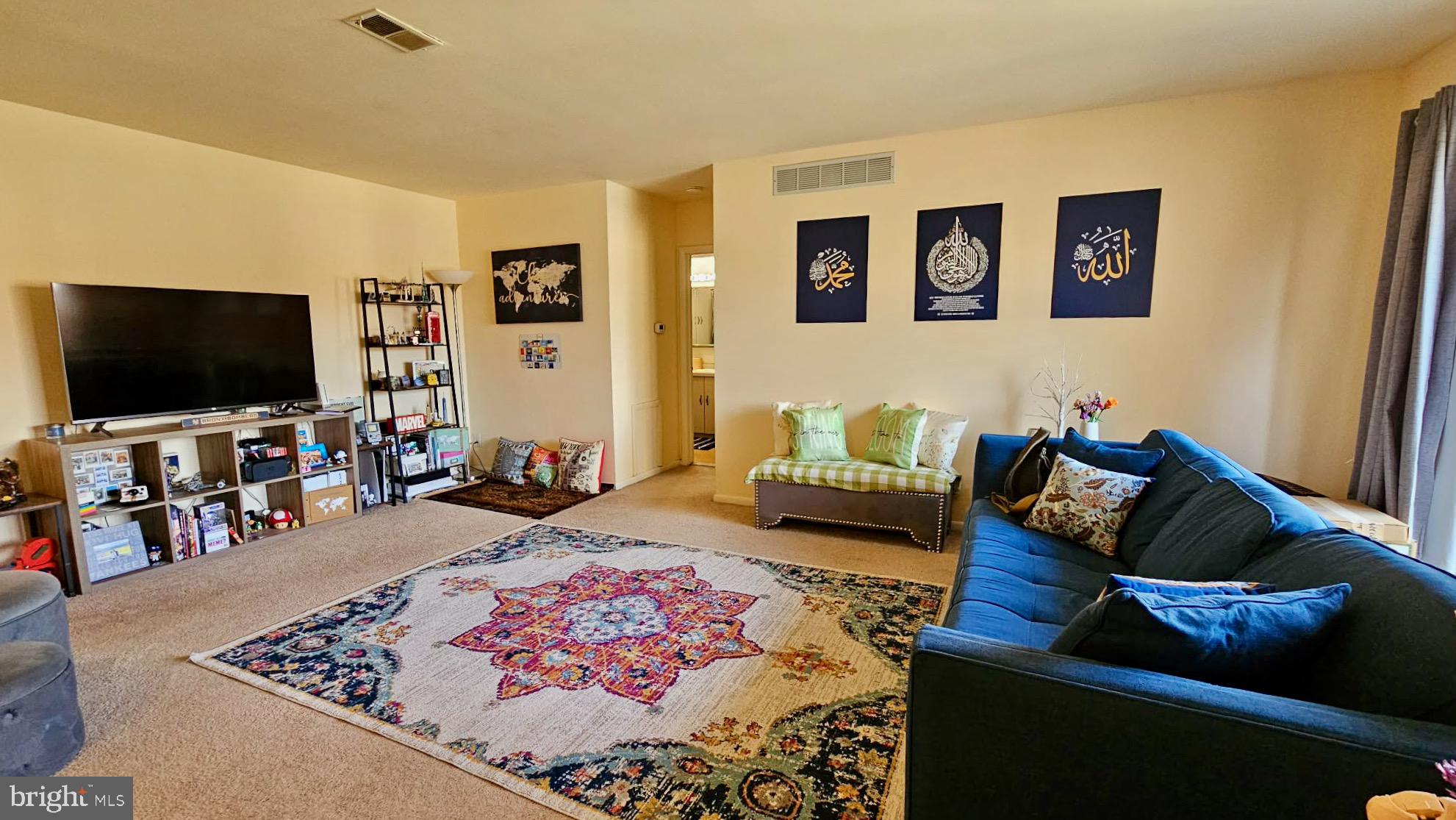 1475 Mt Holly Road, Unit B5 Beverly, NJ 08010 - Photo 9 of 23 Living Area