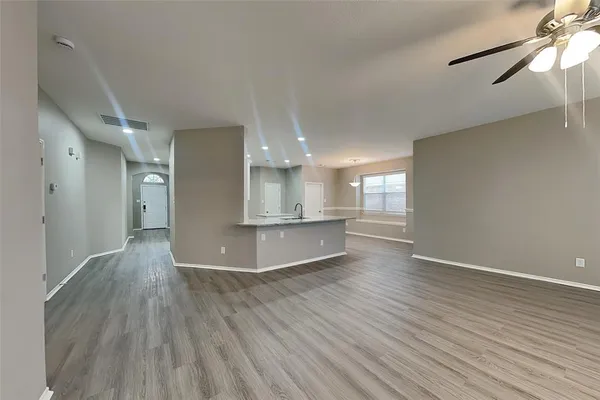 $2,150 | 900 Pebble Creek Drive, Burleson, TX 76028