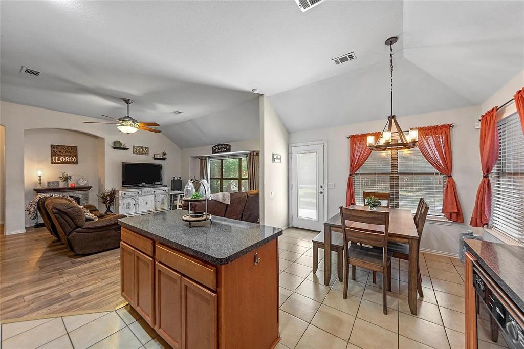 925 Remington Ranch Road Mansfield, TX 76063 - Photo 7 of 12
