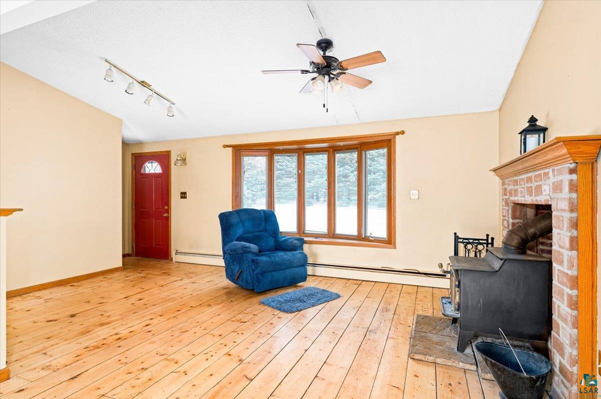 656 Stanley Road Two Harbors, MN 55616 - Photo 9 of 37